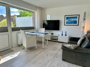 Imagen sin descripción, 3 de 18, botón