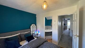 2 habitaciones, tabla de planchar con plancha y wifi gratis