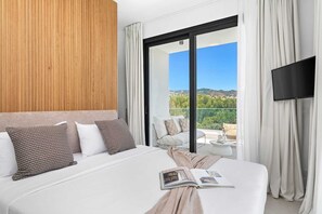 3 chambres, fer et planche à repasser, lit de bébé portatif