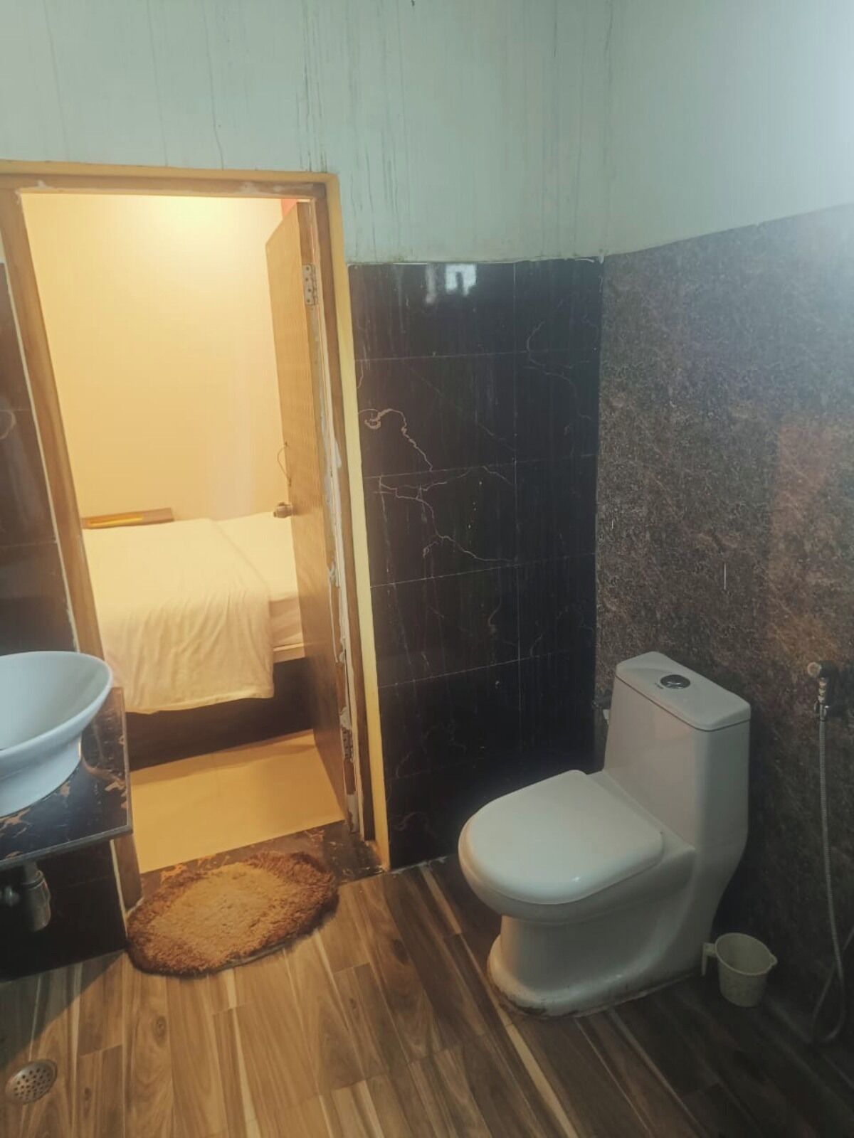 Super Deluxe Room | Bathroom | Separate tub and shower, soap, toilet paper