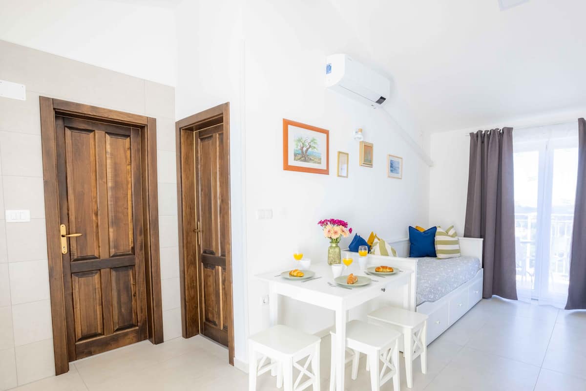Apartman 7, balkon, pogled na more