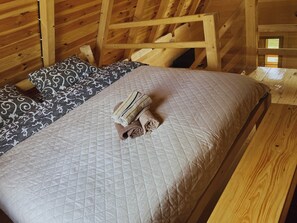 WiFi, bed sheets