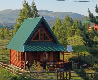 Cozy Chalet in Charming Žabljak • Wi-Fi • Large Terrace • Free Parking