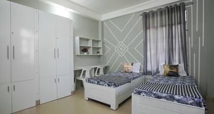 Cozy 4-bedroom house in lovely Lucknow with WiFi, AC