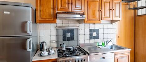 Lavavajillas y máquina de hielo