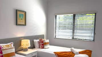 4 bedrooms, iron/ironing board, free WiFi, bed sheets