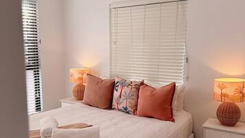 4 bedrooms, iron/ironing board, free WiFi, bed sheets