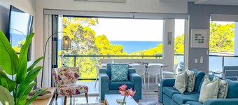 Coolum Beachfront Luxury for Family and Friends