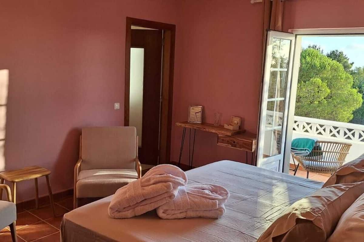 Deluxe Double Room, Balcony, Partial Ocean View | Egyptian cotton sheets, premium bedding, down comforters