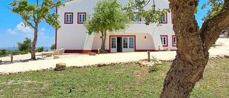 Fachada da propriedade