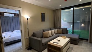 1 bedroom, internet - 001 AL-NAJEH JRE Apartments For Rent ave (Amman)