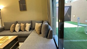 TV - 001 AL-NAJEH JRE Apartments For Rent ave (Amman)