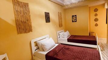 1 chambre, accĂšs Internet, draps fournis