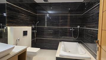Family Room | Bathroom | Free toiletries, slippers, towels, soap