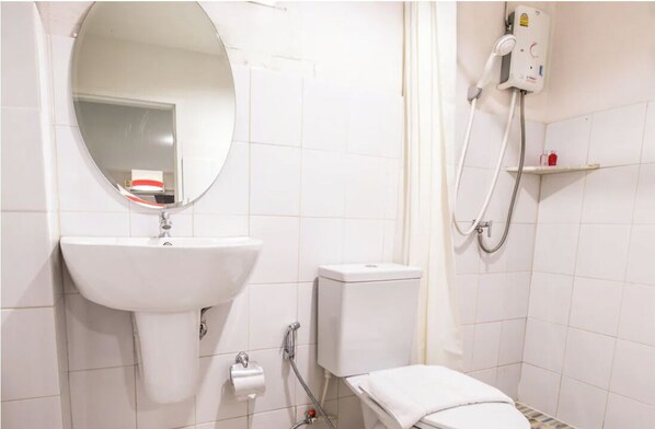 Svíta - reyklaust | Baðherbergi | Sturta