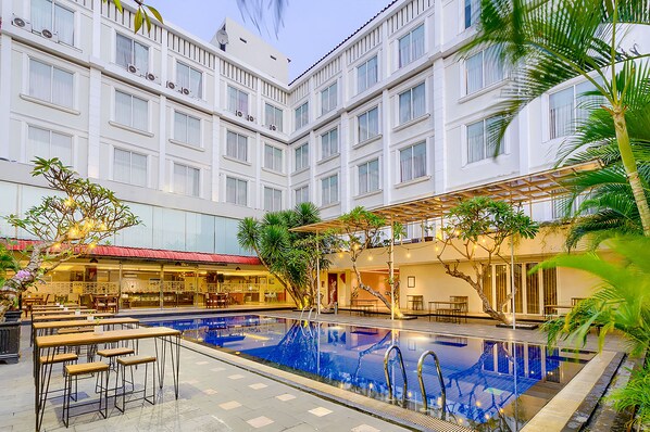 Outdoor pool