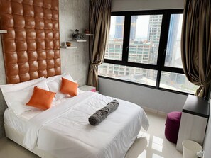 Superior Apartment, City View | Iron/ironing board, free WiFi
