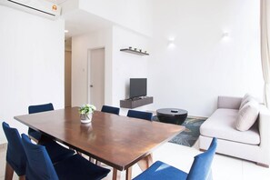 Luxury Duplex, City View | Ruang tamu