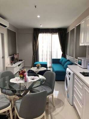 Appartement luxueux, vue sur la ville | Aire de séjour