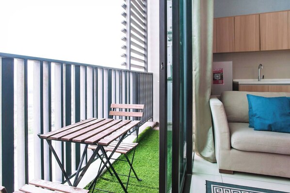 Duplex classique, vue sur la ville | Terrasse/patio