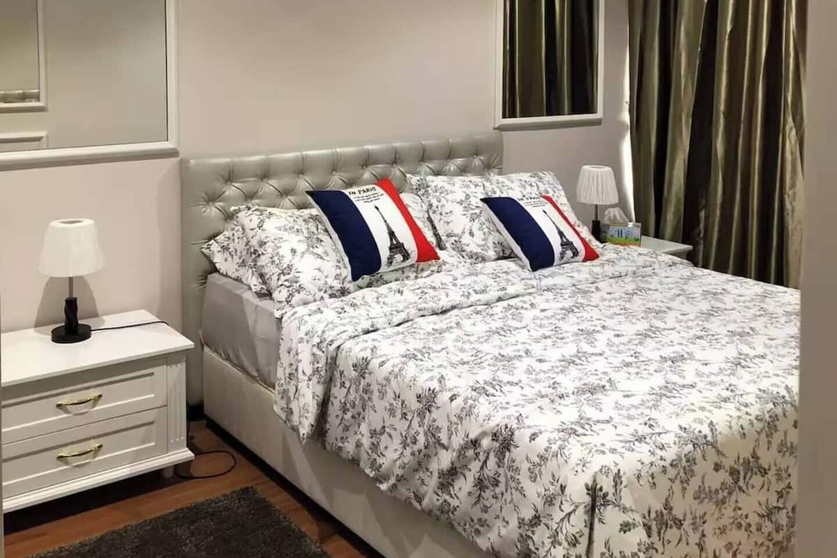Departamento de lujo, vista a la ciudad | Tabla de planchar con plancha, wifi gratis y ropa de cama