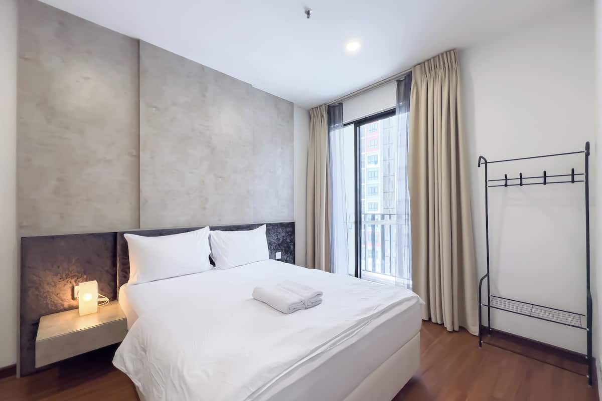 Leilighet – deluxe, byutsikt | Strykejern/-brett, wi-fi (inkludert) og sengetøy