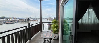 Capital O 91170 Kurau Bay Hotel