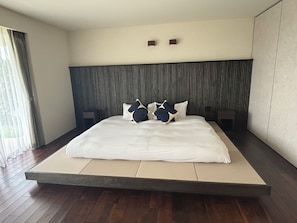 2 bedrooms, bed sheets
