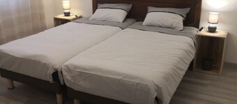 Renovated former barn View of Pyrenees, Canigou, Clape massif and garrigue