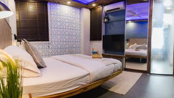 Apartment, 1 Bedroom, Smoking, Balcony