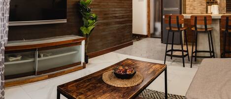 Apartment, 1 Bedroom, Smoking, Balcony | Living room