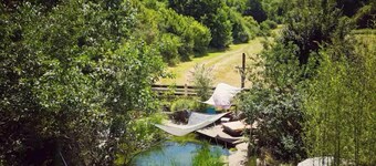 Listed cottage with large garden + swimming pond