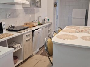 아파트 (One Bedrrom Apartment) | 1 개의 침실