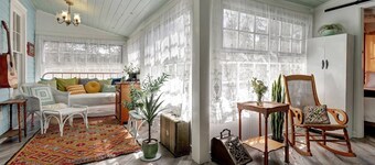 Timeless Pineview Cottage | Hot Tub & Pet Friendly