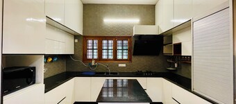 Charming 4-bedroom bungalow with WiFi and AC in Tirupati