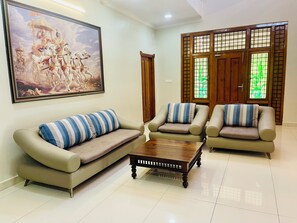 Interior - Charming 4-bedroom bungalow with WiFi and AC in Tirupati (TIRUPATI)