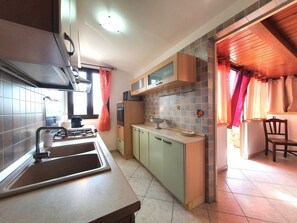 Fridge, microwave, oven, dishwasher