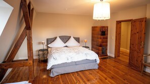 4 chambres, lit parapluie, Wi-Fi gratuit, draps fournis