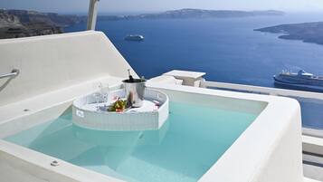 Honeymoon Suite with Caldera View And Private Tub | In-room safe, blackout drapes, iron/ironing board (on request)