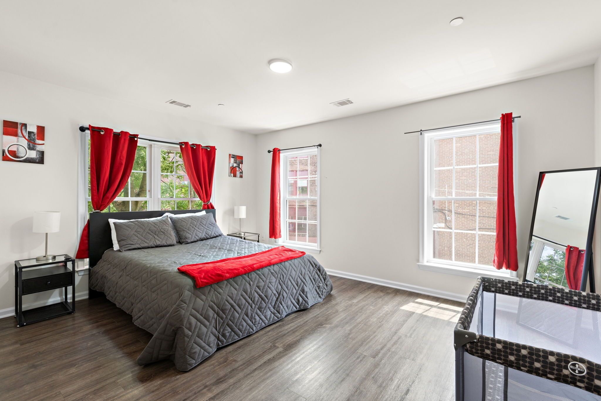 2 bedrooms, iron/ironing board, travel crib, free WiFi