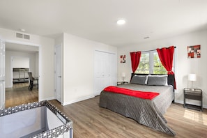 2 bedrooms, iron/ironing board, travel cot, free WiFi