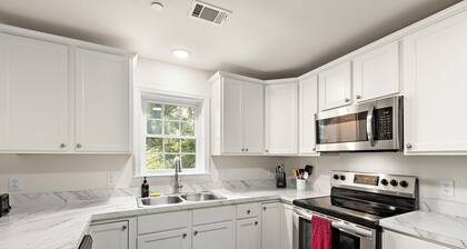 7 guests NYC/NWK Free parking