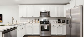 Traveler Haven XL - NYC & NWK w/free parking