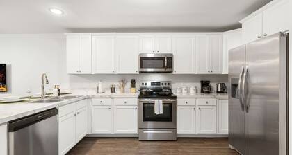 Traveler Haven XL - NYC & NWK w/free parking