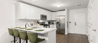 Traveler Haven XL - NYC & NWK w/free parking