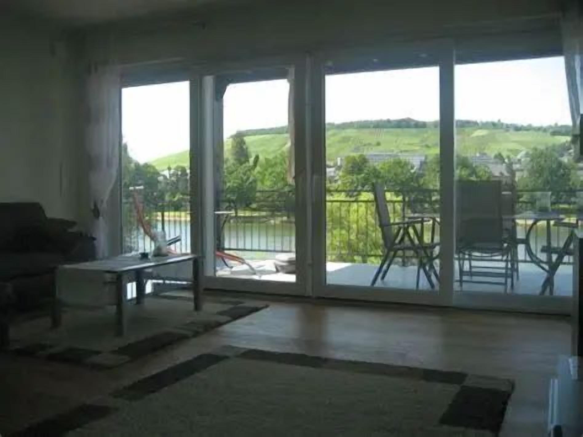 Fewo Mosel & Mehr A Spacious Vacation Apartment With A Covered Balcony And Except - Bernkastel-Kues