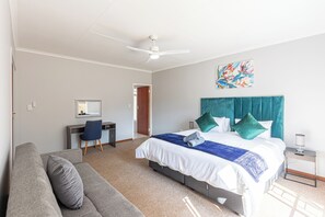 Casa familiare, vista fiume | Ferro/asse da stiro, Wi-Fi gratuito