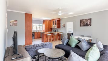 Casa familiar, vistes al riu | Sala d'estar