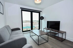 Unclassified image, 5 of 37, button