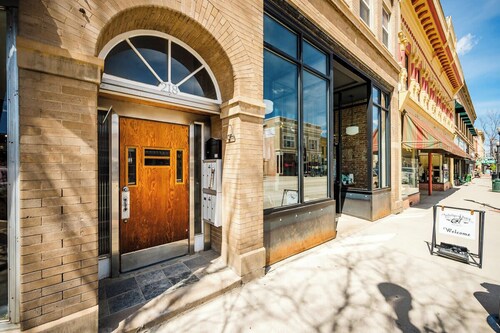 Paloma on Main | Downtown View + Charm